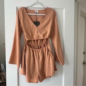 NWT Le Lis Collection Peach Front Cutout Long Sleeve Romper | Size S